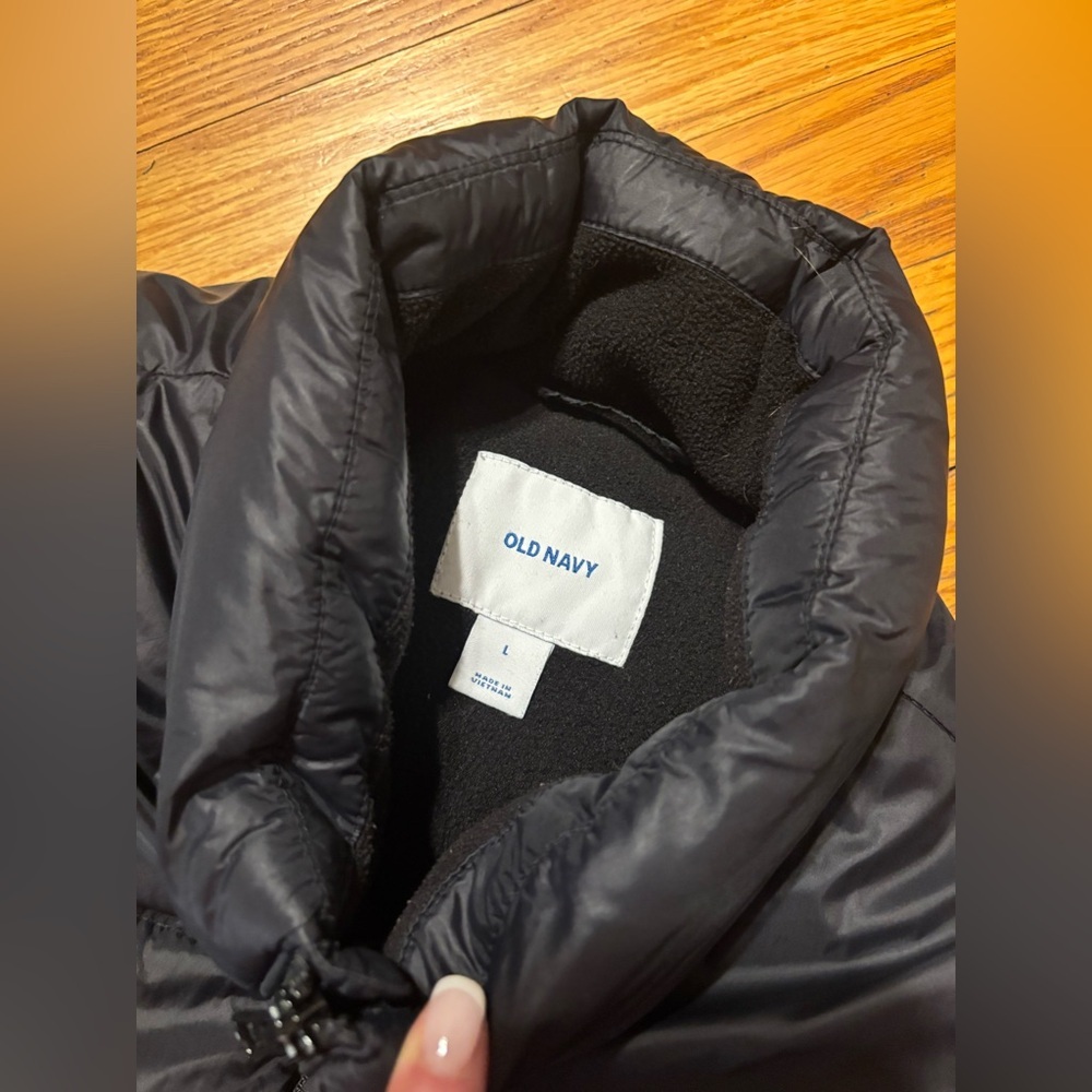 Old Navy Black Quilted Puffer Jacket - Picture 4 of 12